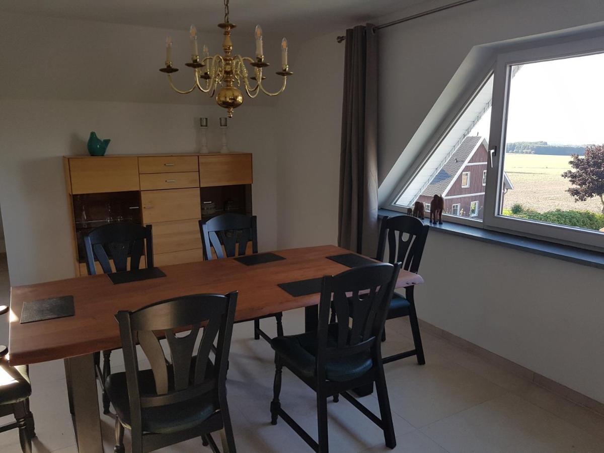 Haus Soestblick - Ferienwohnung Мёнезе Экстерьер фото